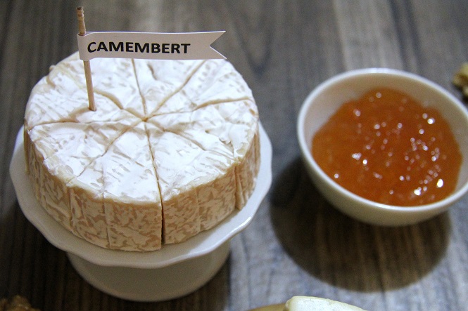 Tabua de queijos Camembert 1